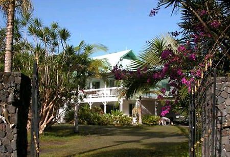 Lava Tree Tropic Inn Pahoa Exterior photo